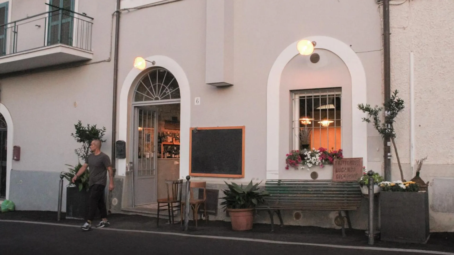 Poppy Loft Apartment Grottaferrata Italy